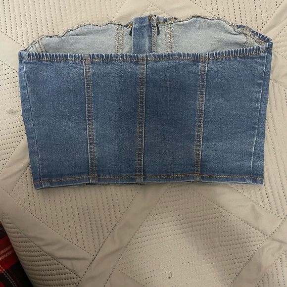 Croptop - Picture 3 of 6